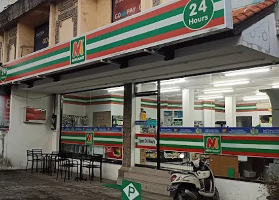 minimart kuta